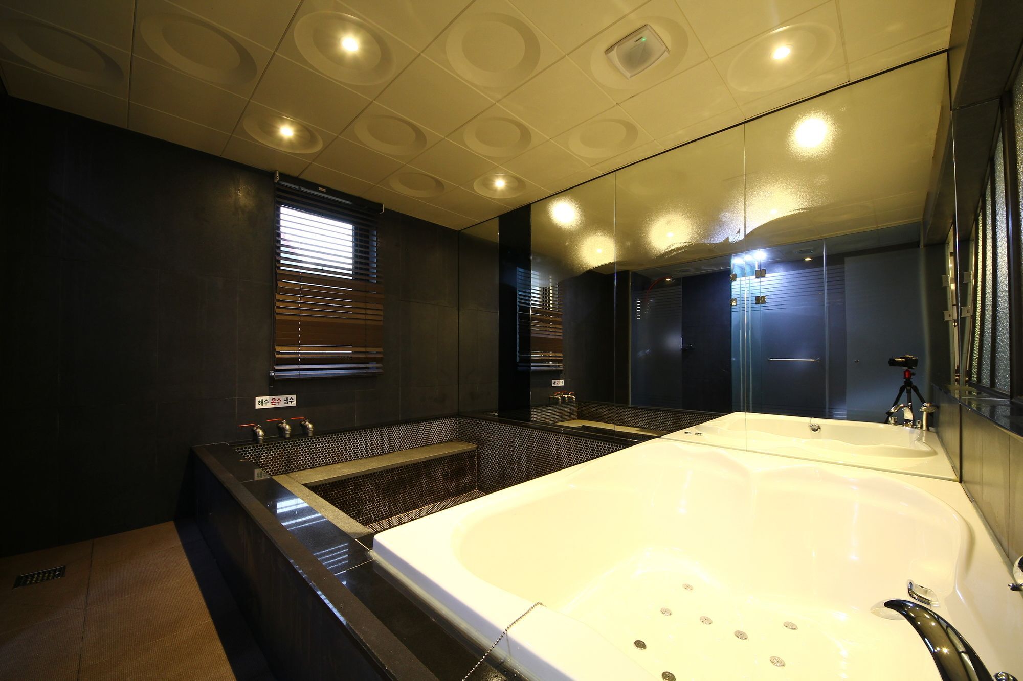 Habibi Hotel Inchon Exterior foto